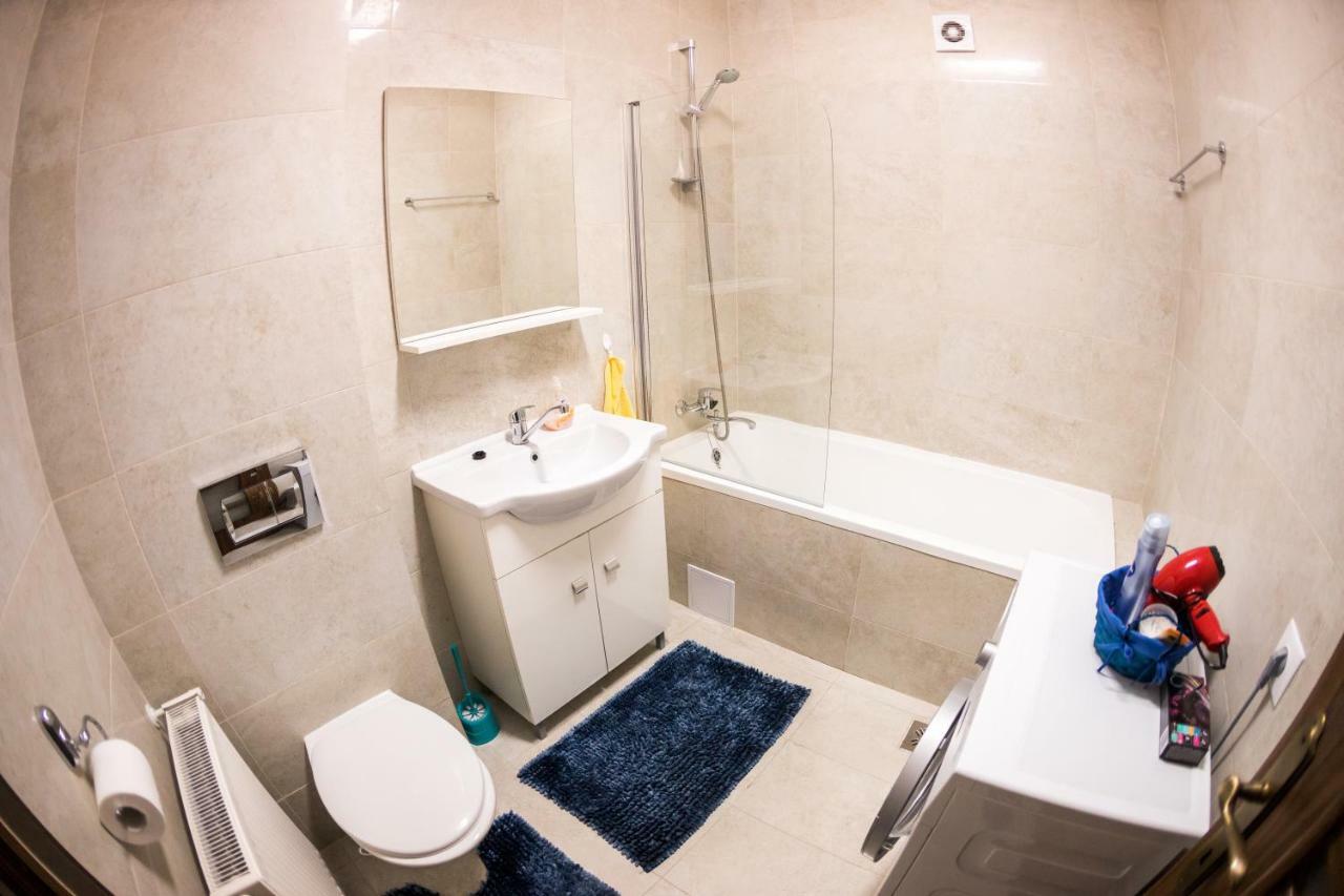 Travel Homzzz Apartments Тиргу-Муреш Екстер'єр фото