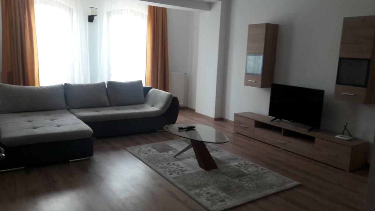 Travel Homzzz Apartments Тиргу-Муреш Екстер'єр фото