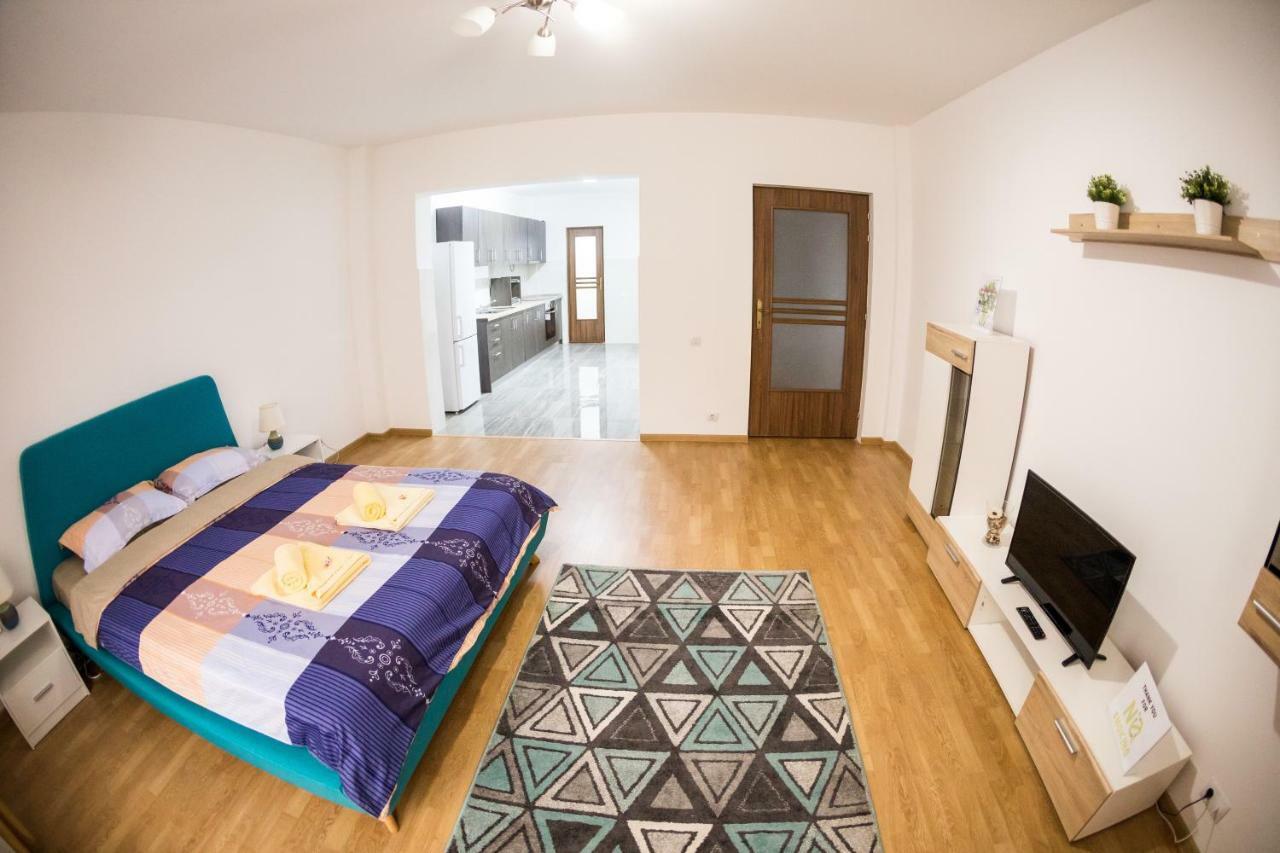 Travel Homzzz Apartments Тиргу-Муреш Екстер'єр фото
