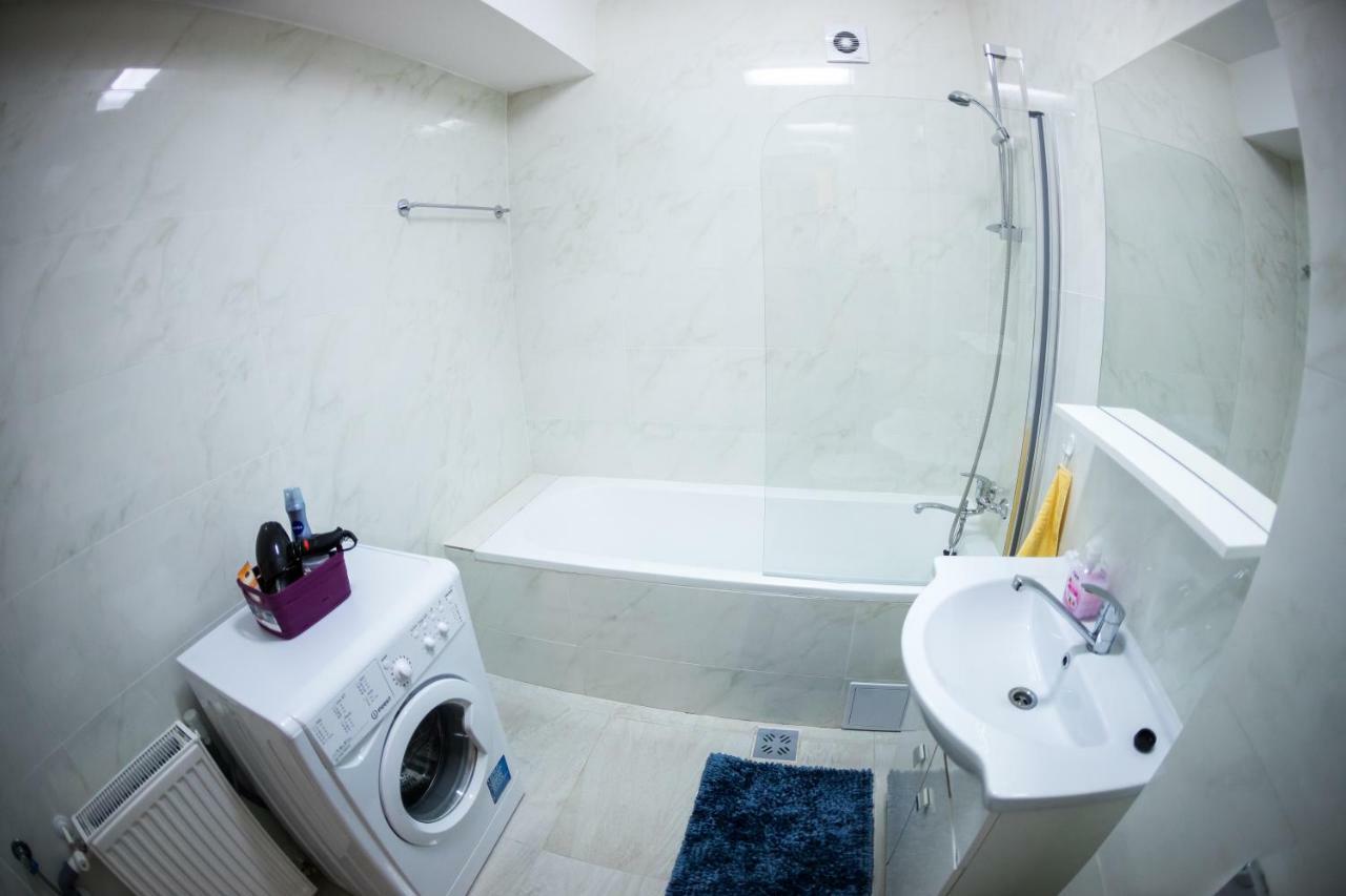 Travel Homzzz Apartments Тиргу-Муреш Екстер'єр фото