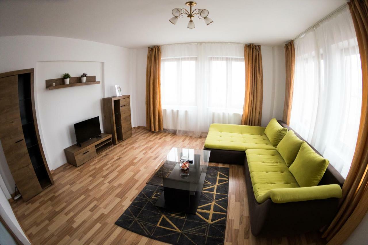 Travel Homzzz Apartments Тиргу-Муреш Екстер'єр фото